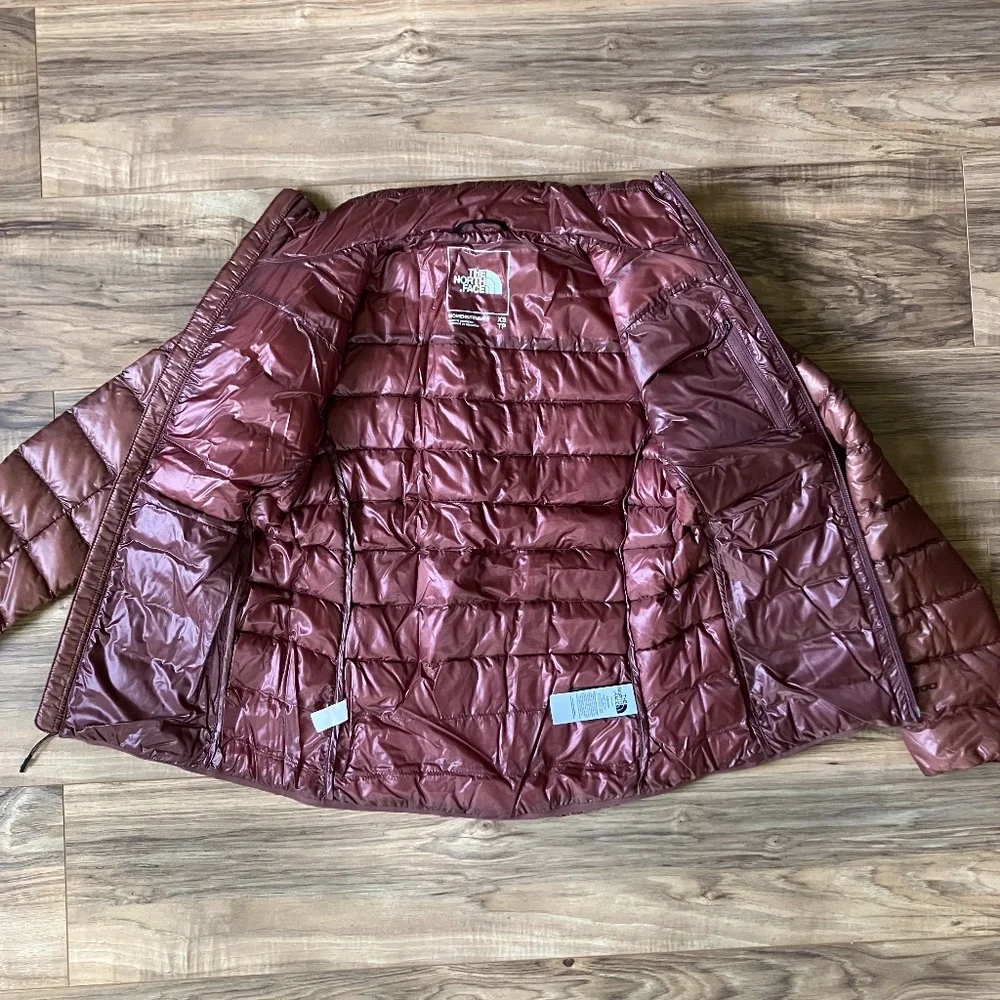 NWT - North Face Sierra Peak Down Jacket In Marron Purple XS - Picture 4 of 12